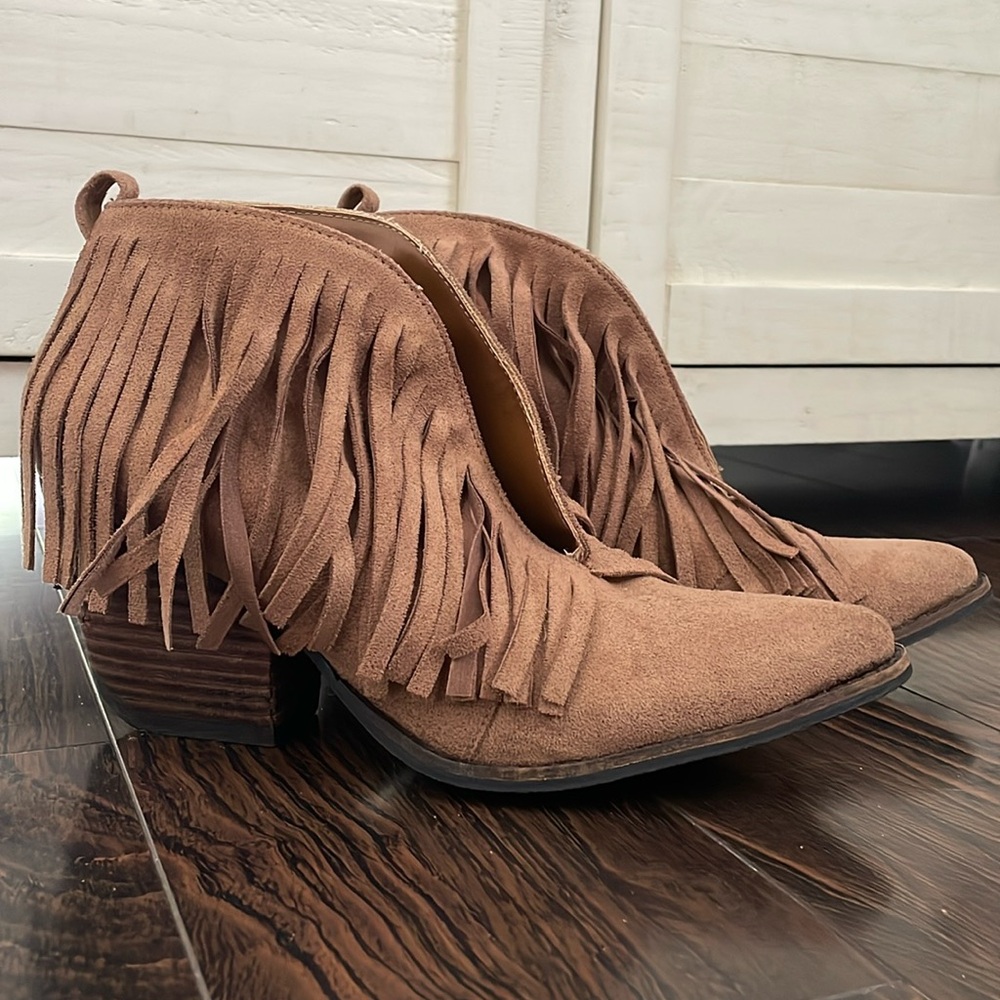 Coconuts by Matisse Lambert Women 10 Suede Fringe Western Ankle Boots Brown